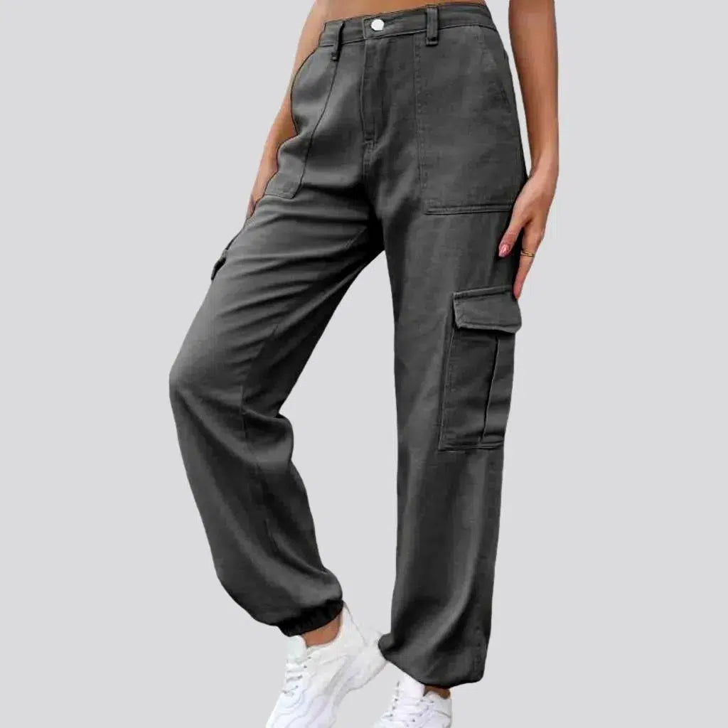 High-waist denim pants
for women